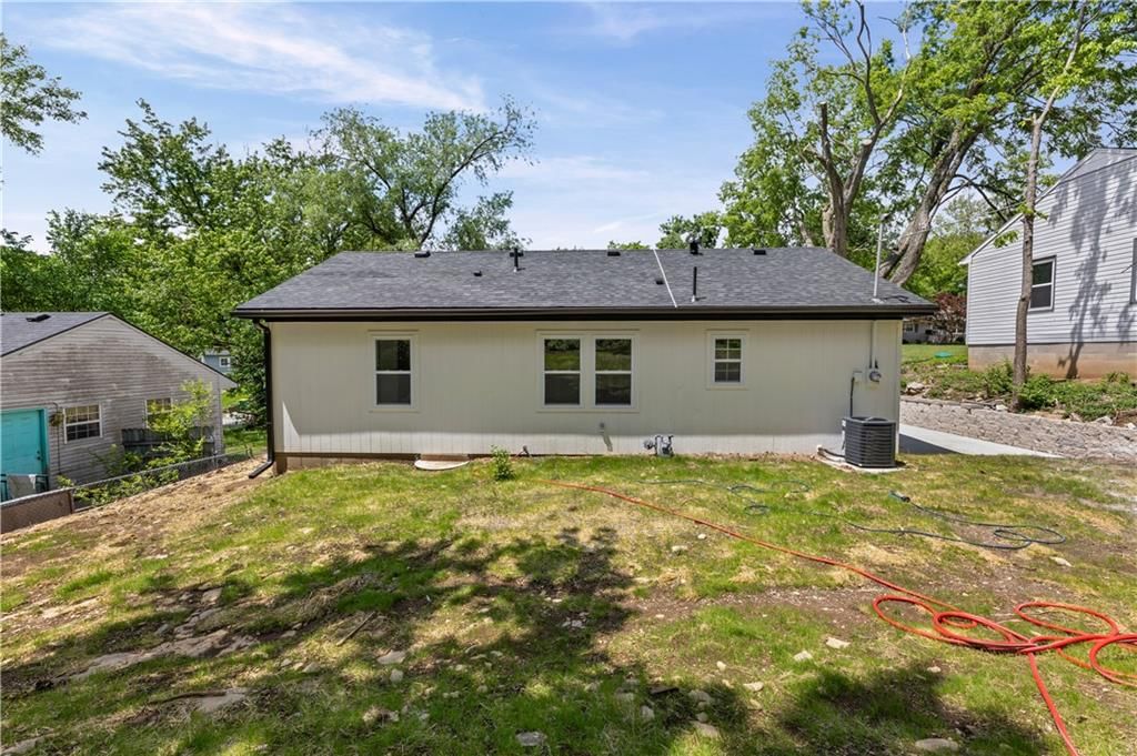 2815 S 24 Street — photo 32