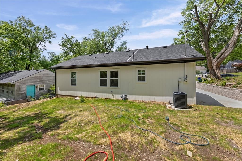 2815 S 24 Street — photo 33