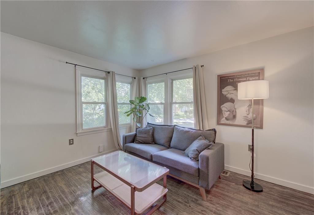 315 E Whittier Street — photo 3