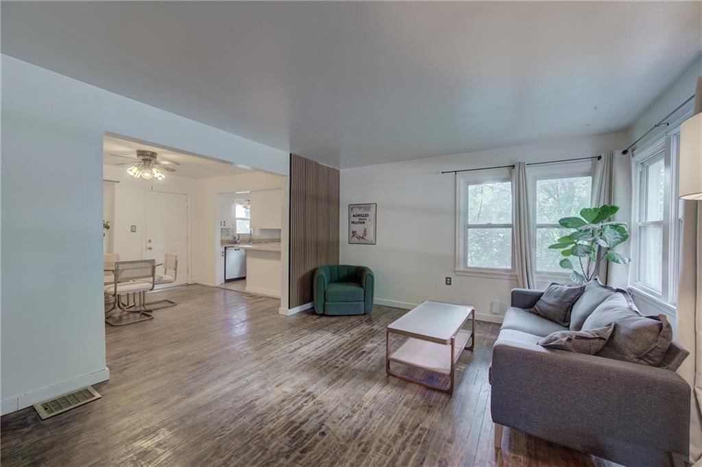 315 E Whittier Street — photo 4