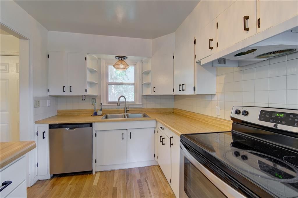 315 E Whittier Street — photo 12