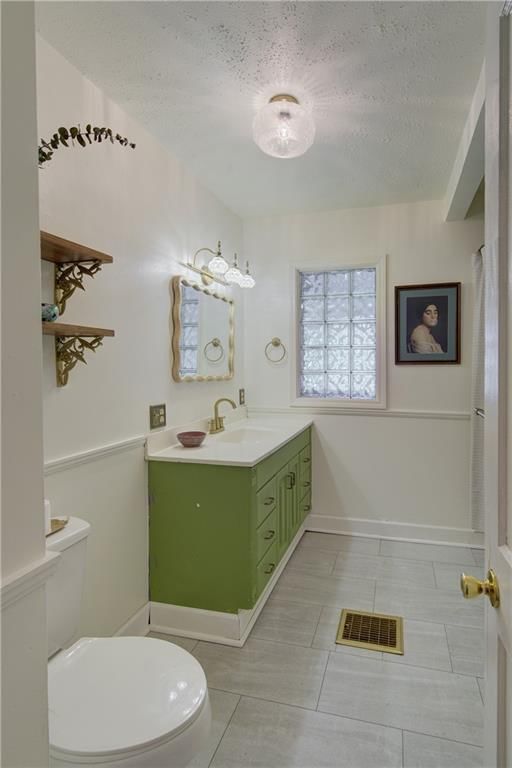 315 E Whittier Street — photo 14