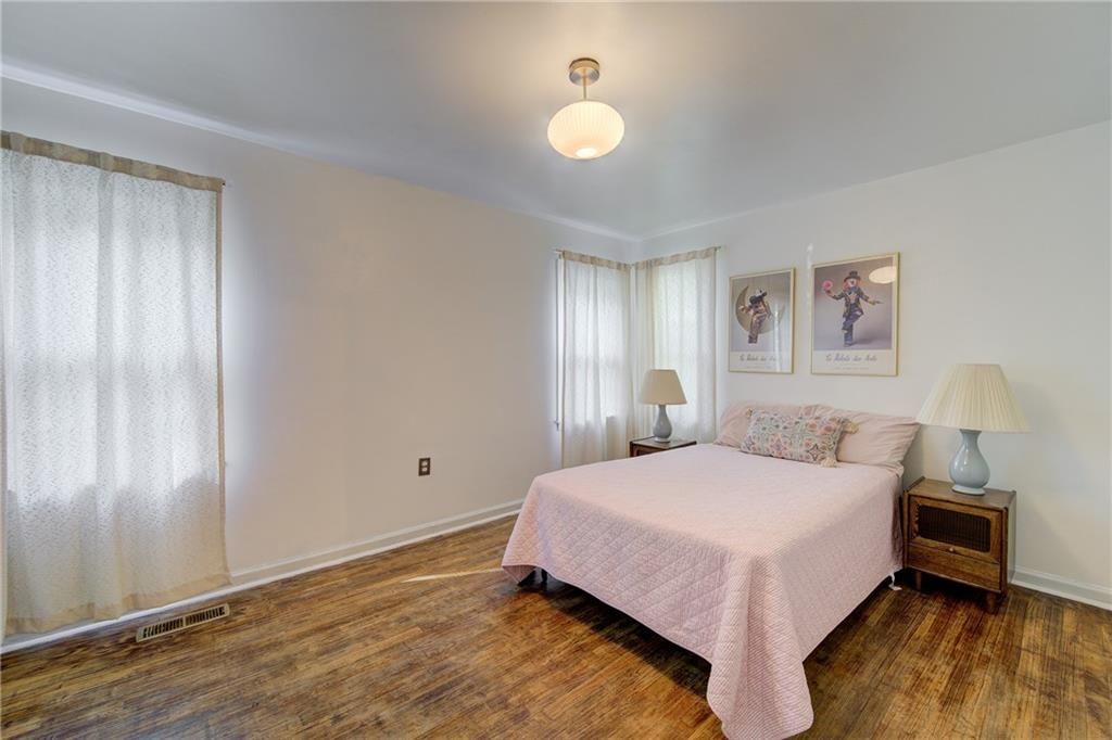315 E Whittier Street — photo 15