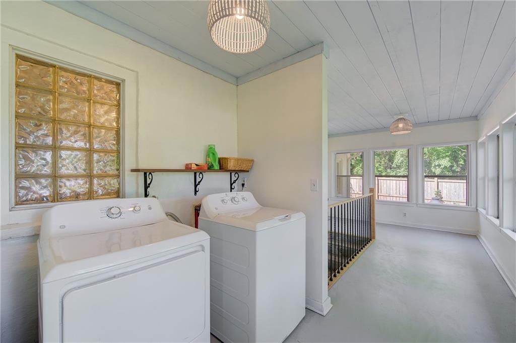 315 E Whittier Street — photo 22