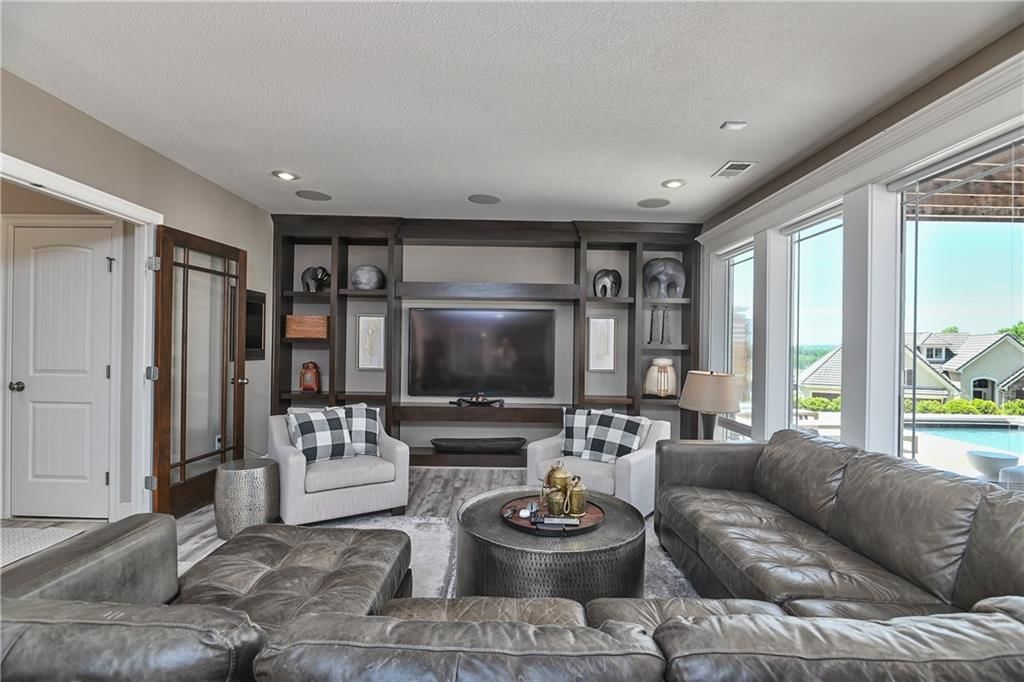 4140 N Redbud Lane — photo 48