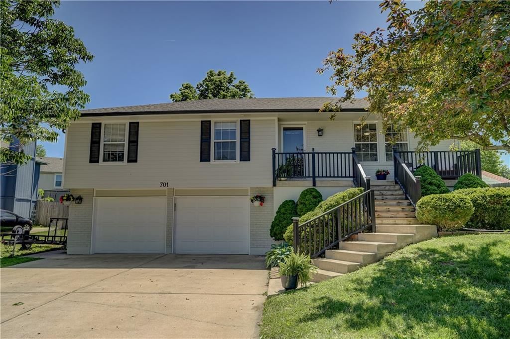 701 SW Nelson Drive — photo 1