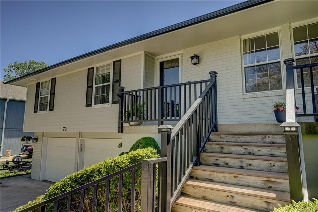 701 SW Nelson Drive — photo 4