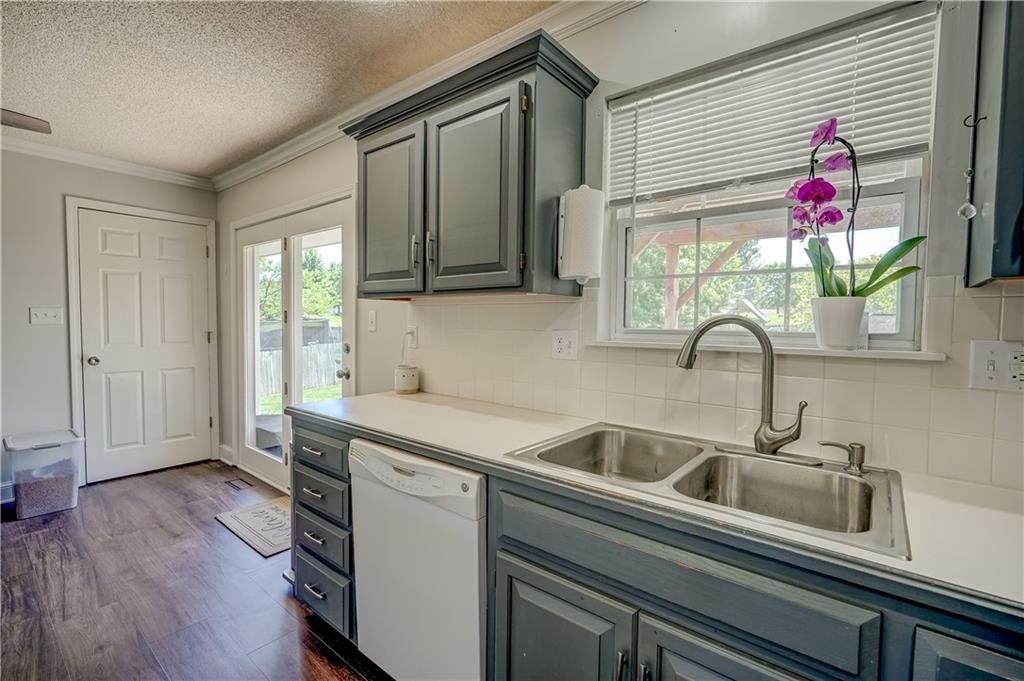 701 SW Nelson Drive — photo 16