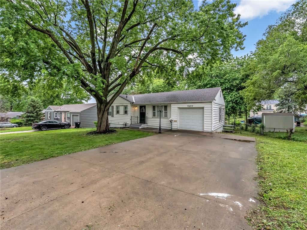 3604 N Pleasant Street — photo 2