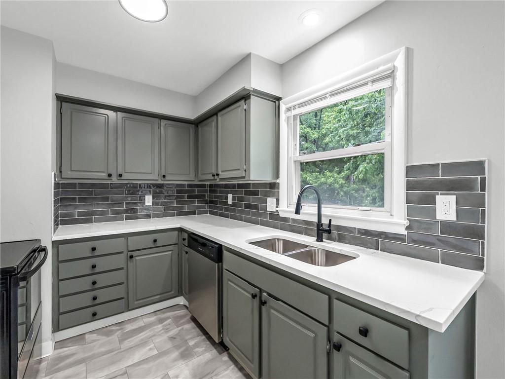 3604 N Pleasant Street — photo 8