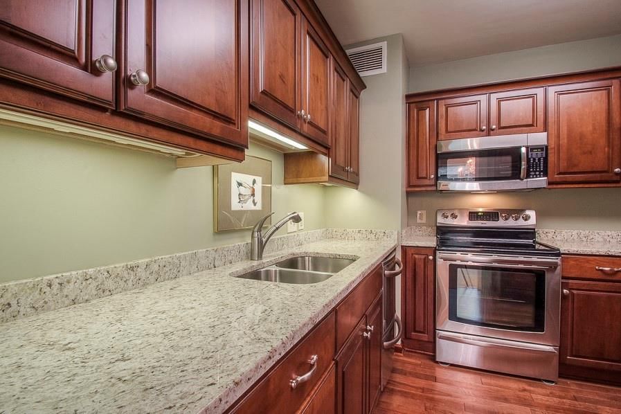 333 W Meyer Boulevard — photo 13