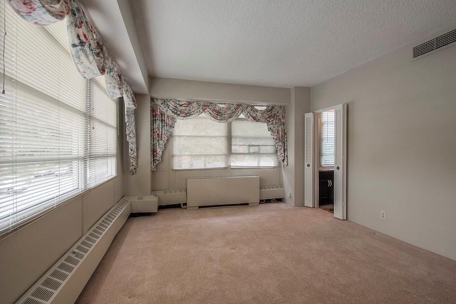 333 W Meyer Boulevard — photo 21