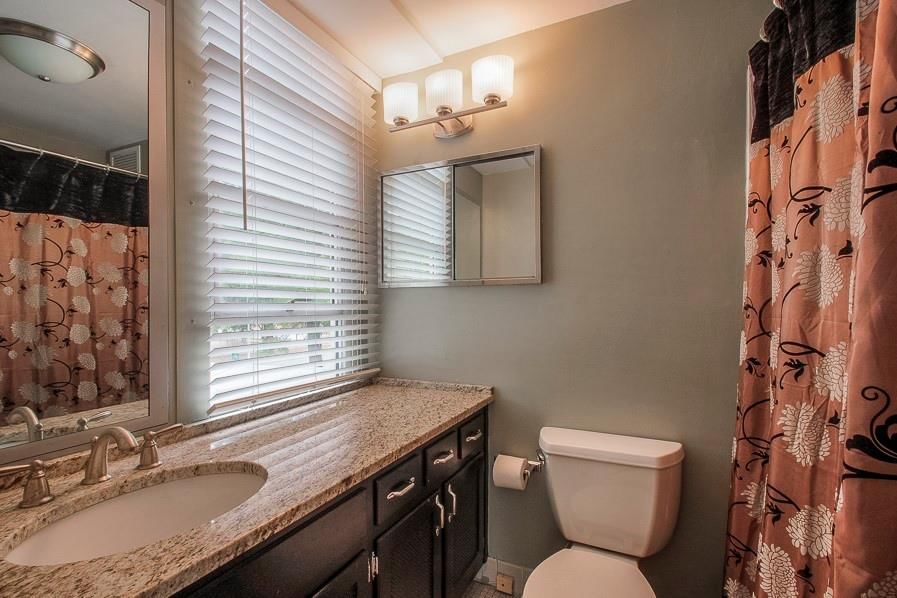 333 W Meyer Boulevard — photo 22