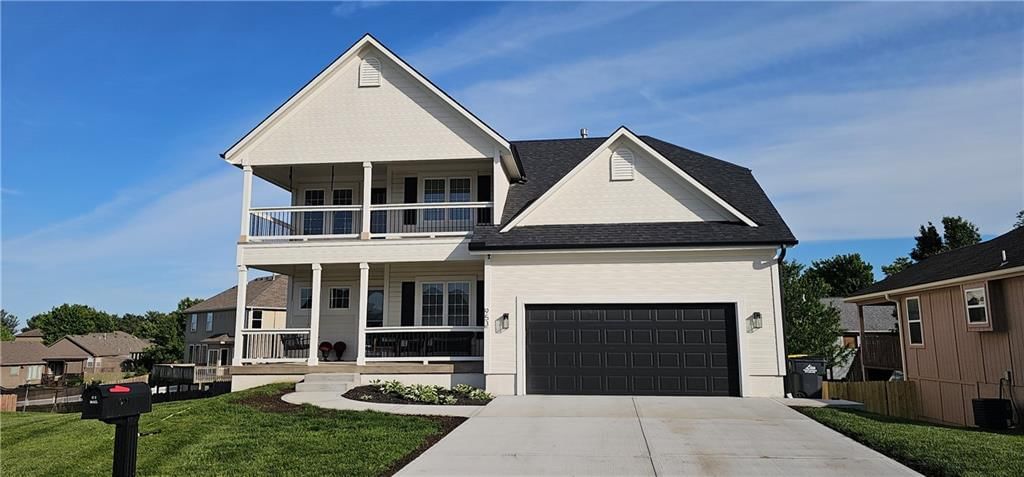 953 NW Birch Court — photo 1