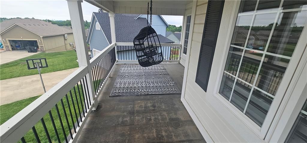 953 NW Birch Court — photo 42