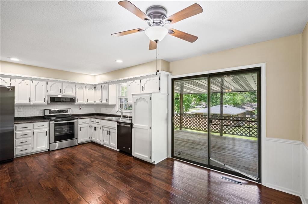1408 GAMBRELL Street — photo 17