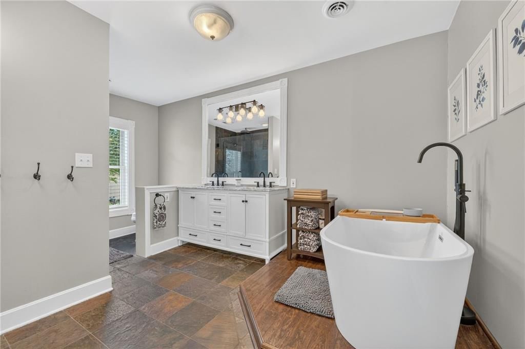 508 SE Douglas Street — photo 35