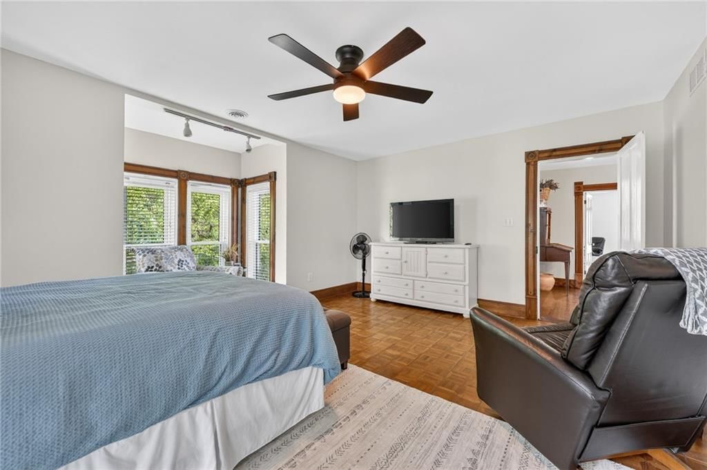 508 SE Douglas Street — photo 41