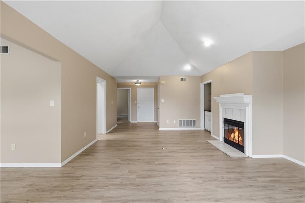 1305 NW Village Drive — photo 9