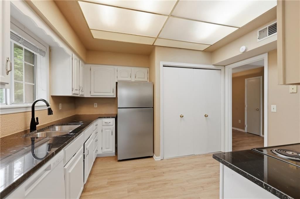1305 NW Village Drive — photo 13