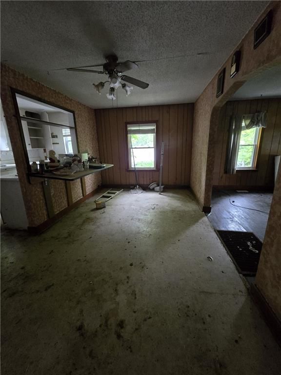 33660 W 83rd Street — photo 3