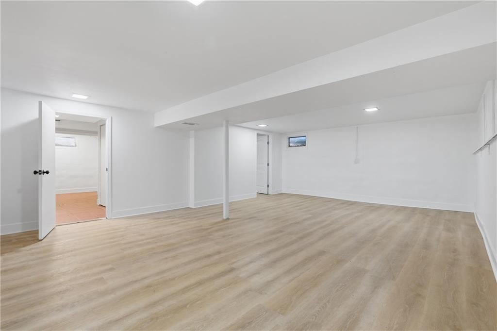 12308 E 42nd Street — photo 9