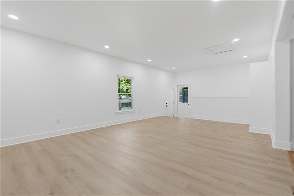 12308 E 42nd Street — photo 22