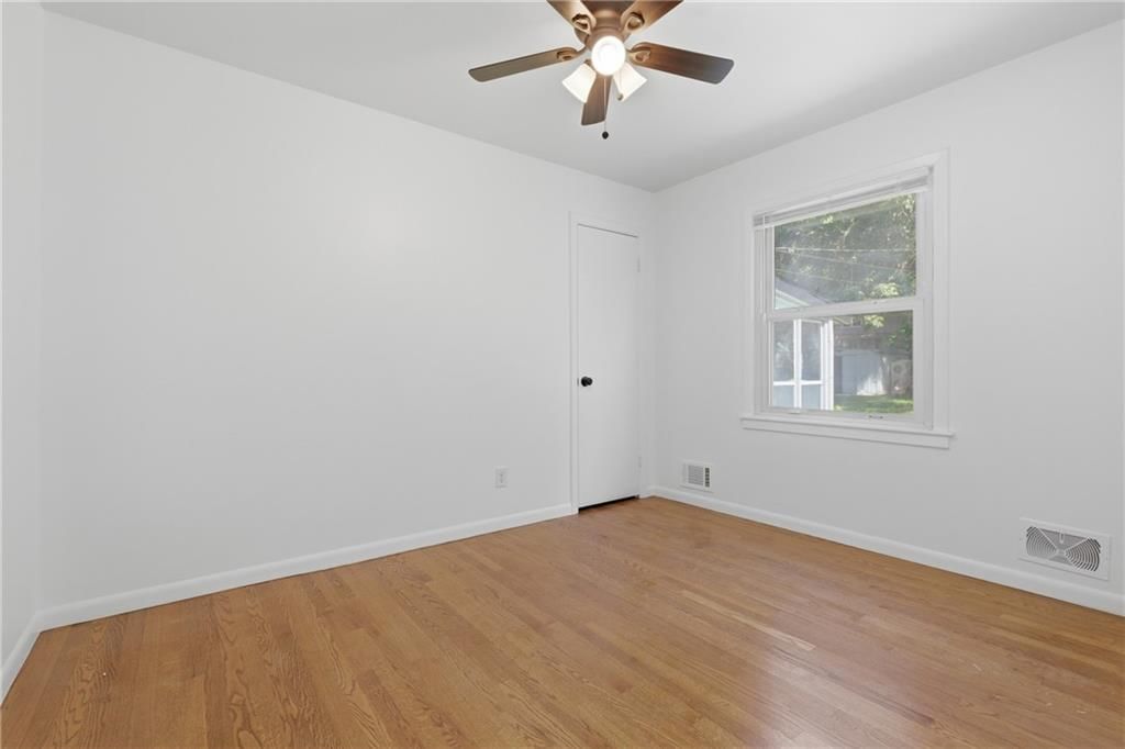 12308 E 42nd Street — photo 36