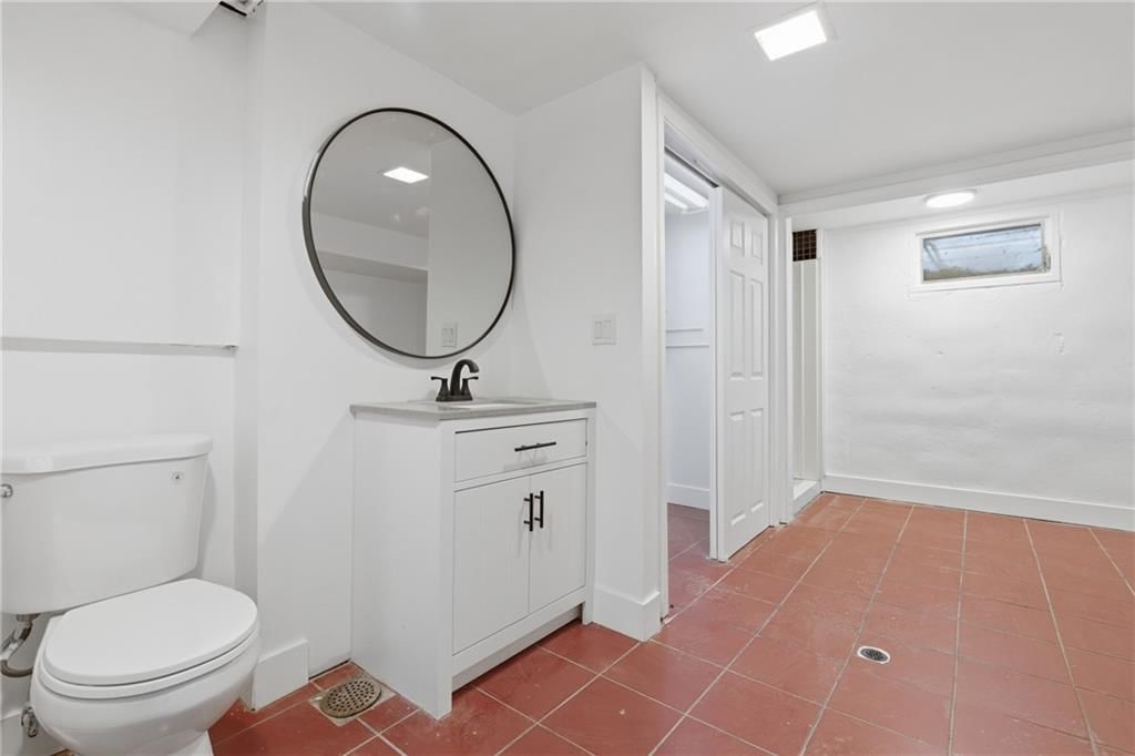 12308 E 42nd Street — photo 39