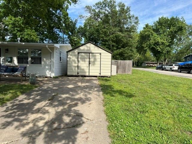 1328 E 16th Street — photo 5