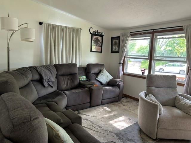 1328 E 16th Street — photo 9