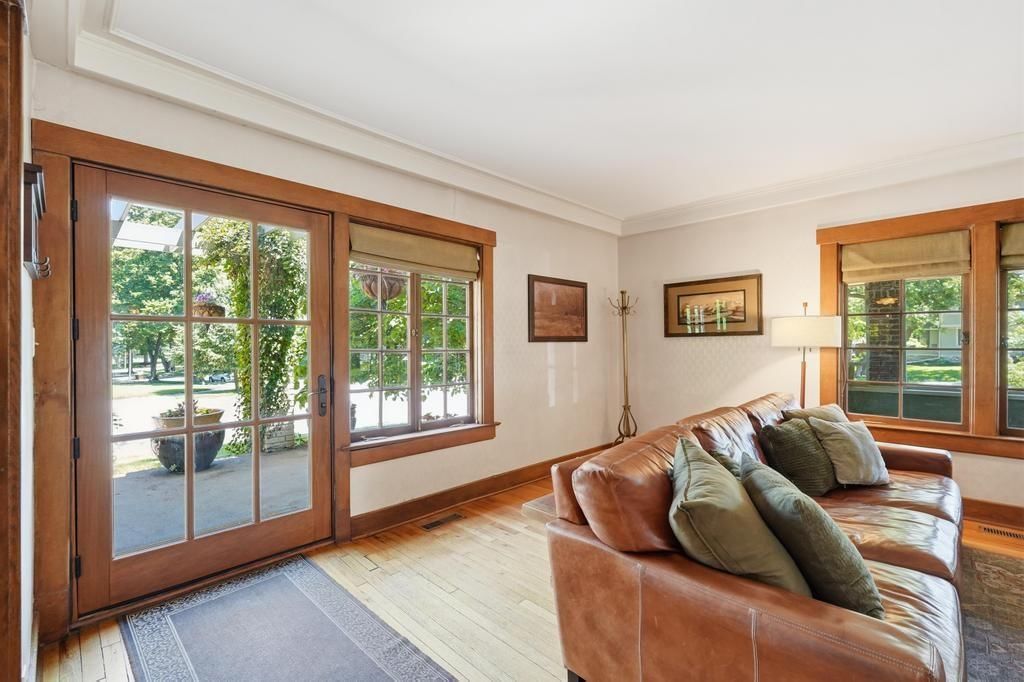 400 Huntington Road — photo 4