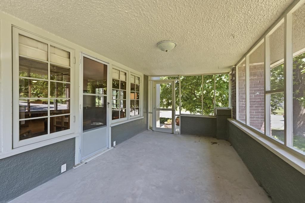 400 Huntington Road — photo 9