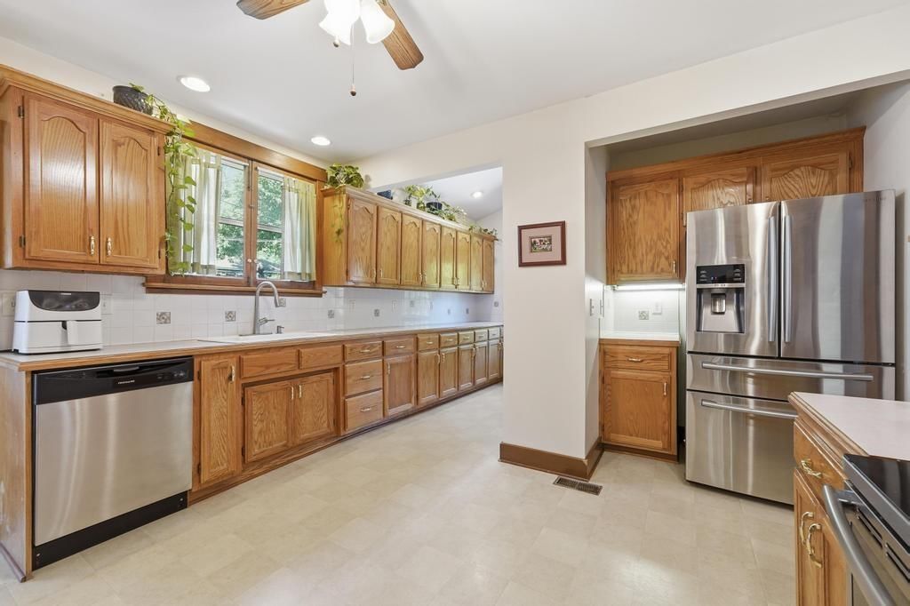 400 Huntington Road — photo 13