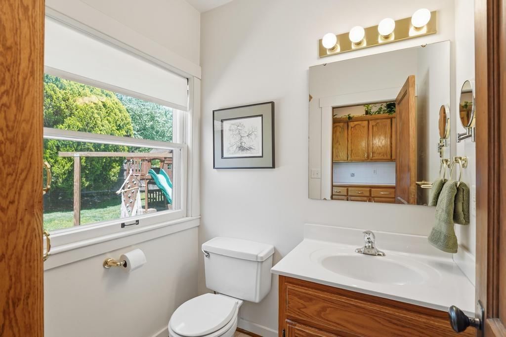400 Huntington Road — photo 16