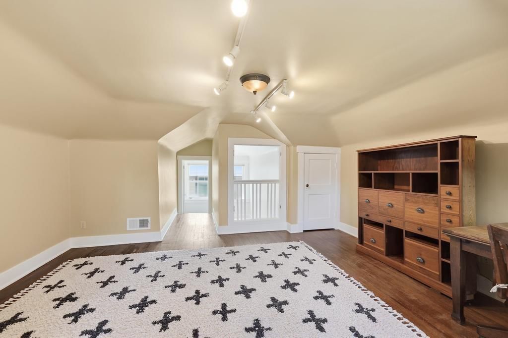 400 Huntington Road — photo 31