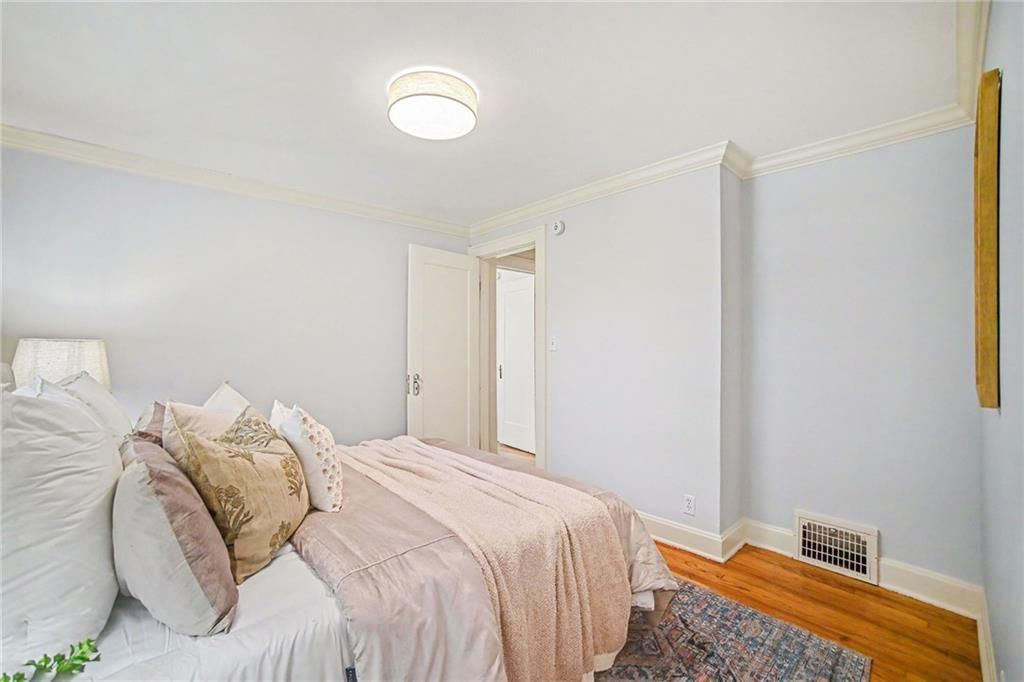 428 W 58TH Terrace — photo 23