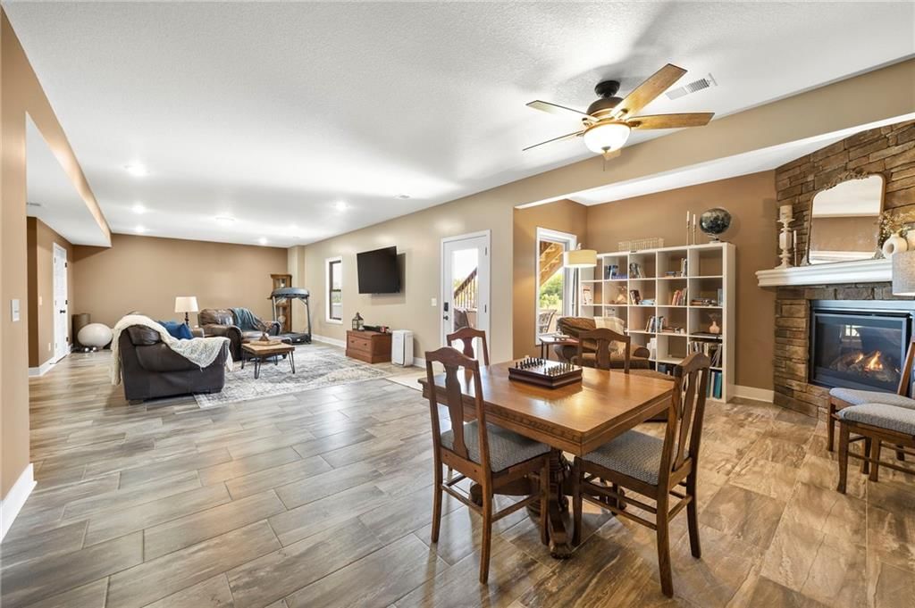 15635 Lovers Lane — photo 49