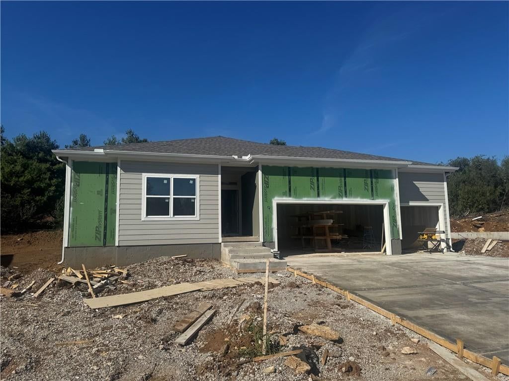 12192 Emerald Street, Olathe, KS