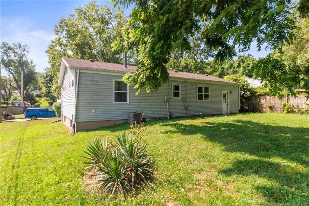 811 Union Circle — photo 22