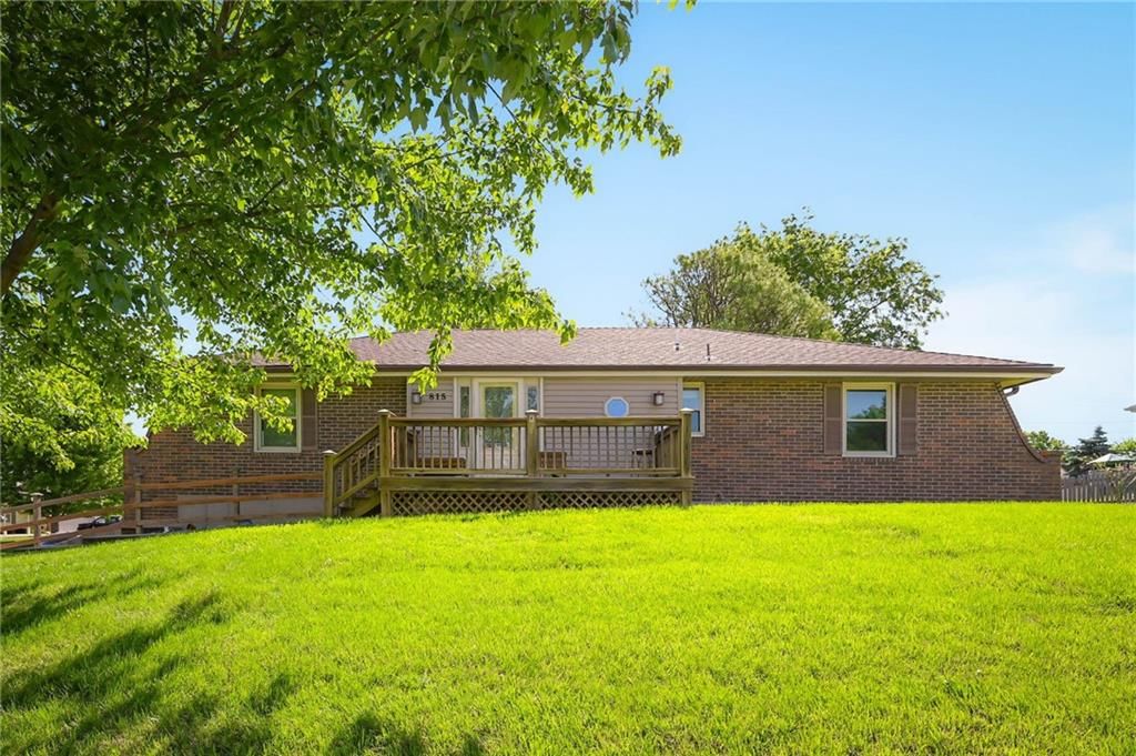 815 NE Independence Avenue — photo 4