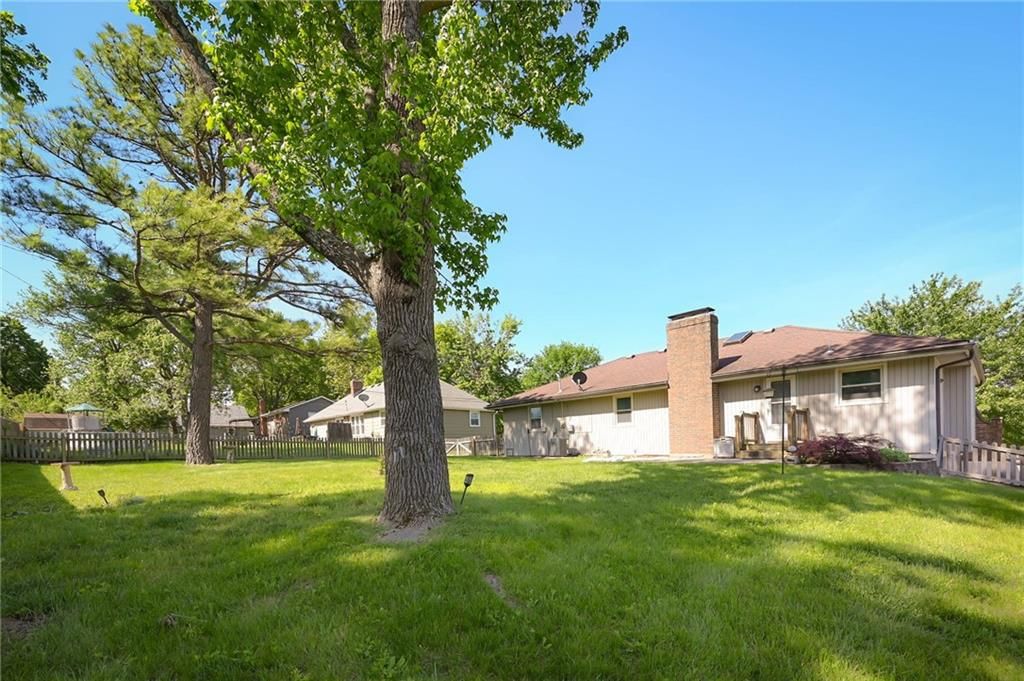 815 NE Independence Avenue — photo 6