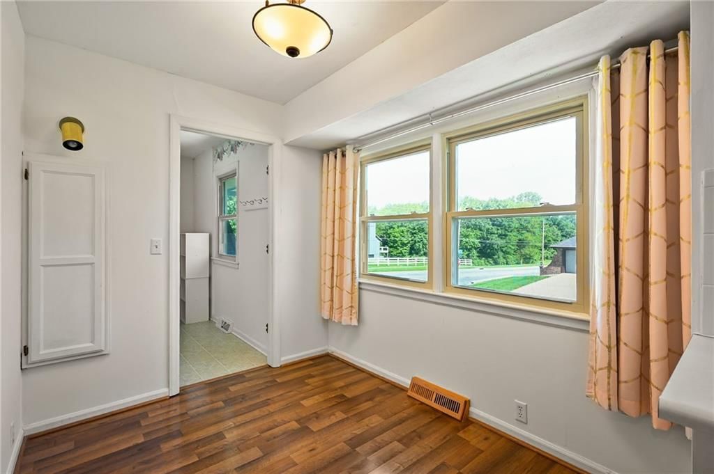815 NE Independence Avenue — photo 17