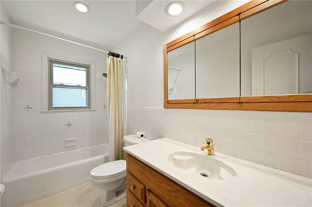 815 NE Independence Avenue — photo 28