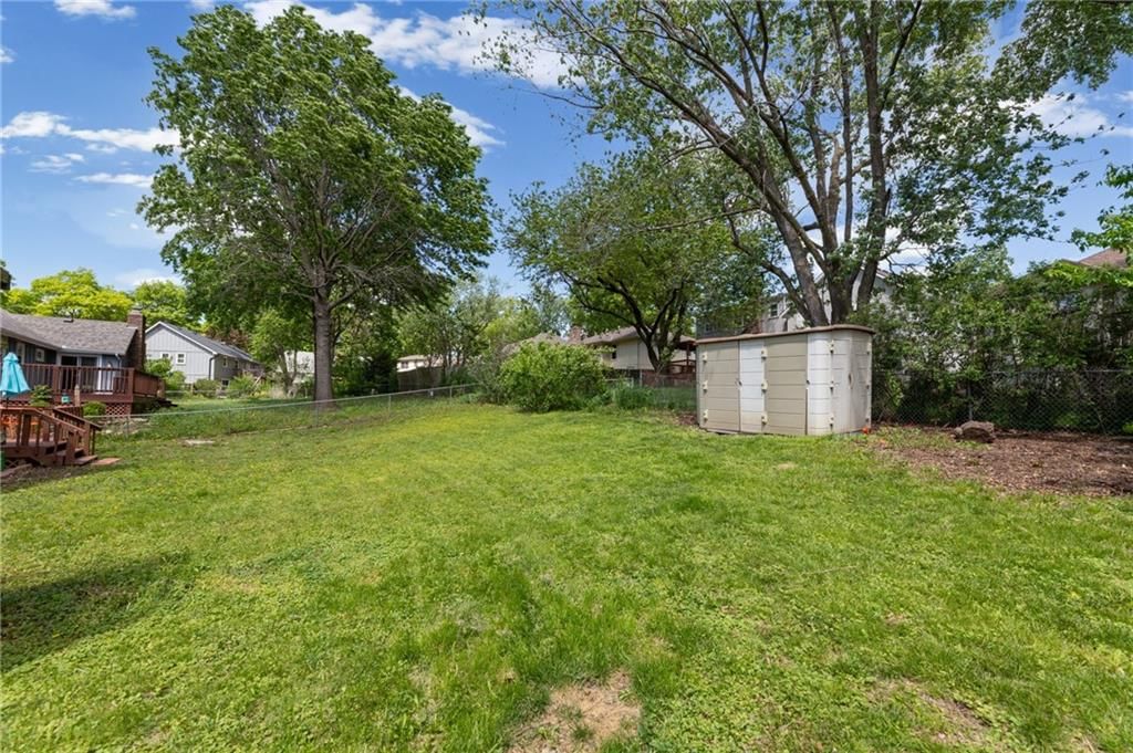 6439 GREENWOOD Street — photo 27