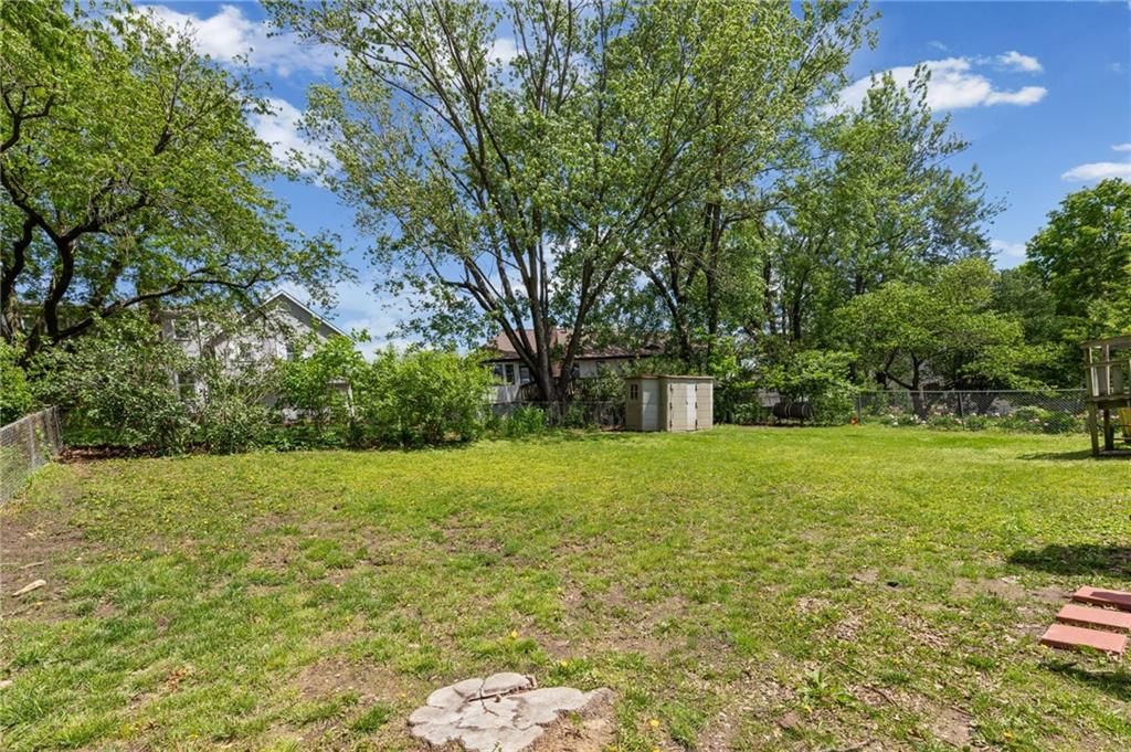 6439 GREENWOOD Street — photo 29