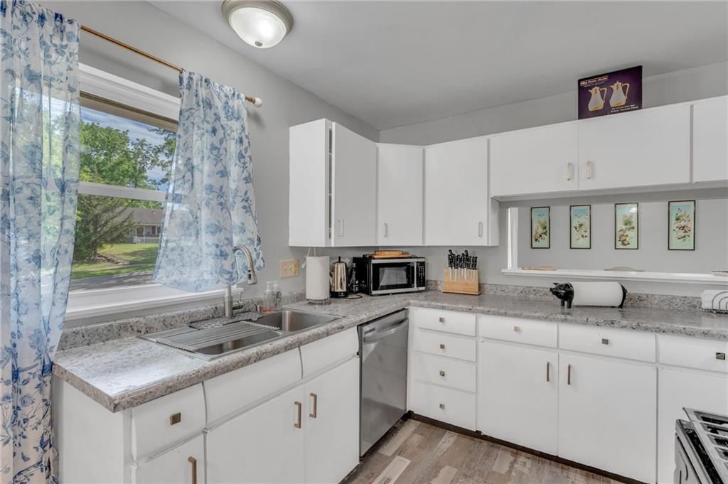 4212 SW 28th Terrace — photo 14