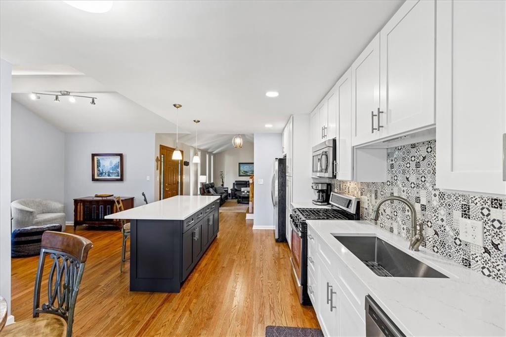9010 W 104th Terrace — photo 10