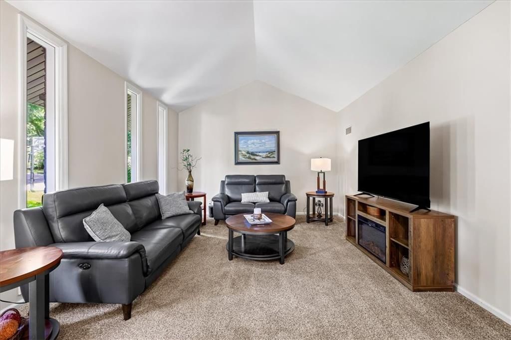 9010 W 104th Terrace — photo 16
