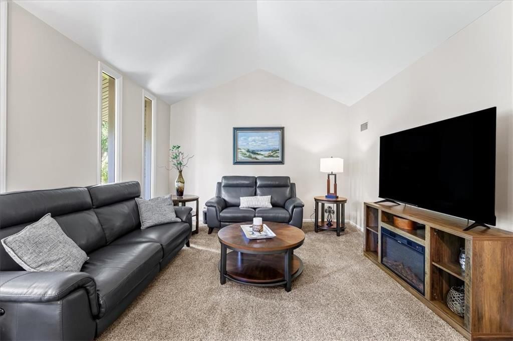 9010 W 104th Terrace — photo 17